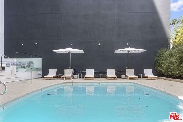 838 N DOHENY Drive 807, West Hollywood, CA 90069