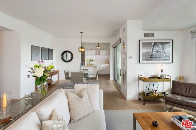 838 N DOHENY Drive 807, West Hollywood, CA 90069