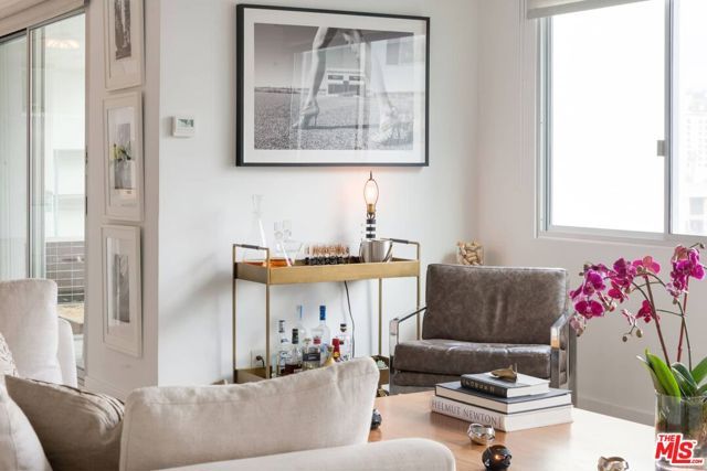 838 N DOHENY Drive 807, West Hollywood, CA 90069