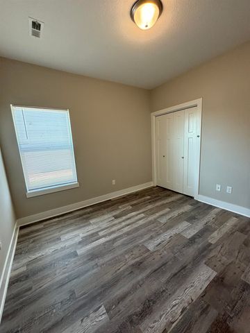 2817-2819 W 55th St N, Wichita, KS 67204