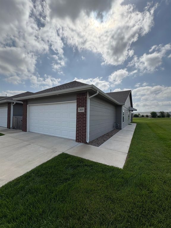 2817-2819 W 55th St N, Wichita, KS 67204