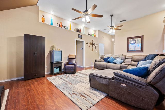 1510 Berry Patch Lane, Granbury, TX 76048