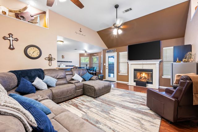 1510 Berry Patch Lane, Granbury, TX 76048