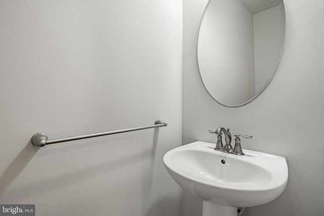 300 BLUE WELSH ST, Malvern, PA 19355