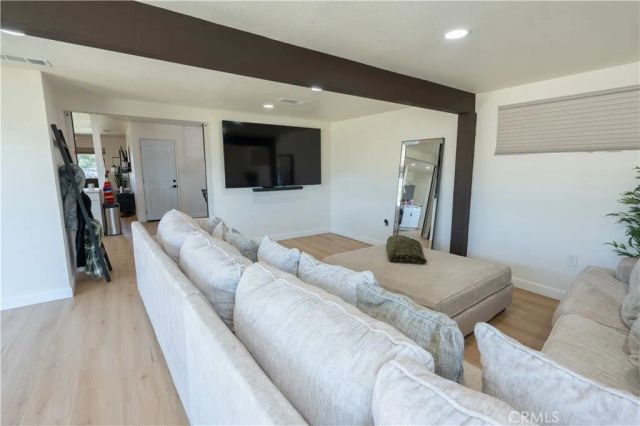 10955 Abby Lane, Hanford, CA 93230