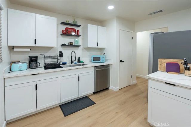 10955 Abby Lane, Hanford, CA 93230