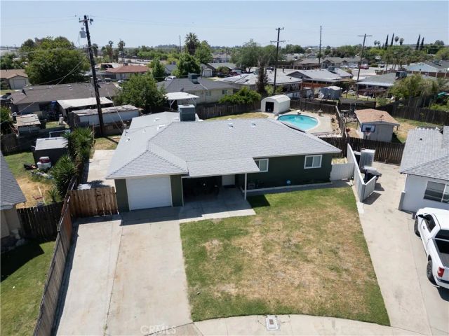 10955 Abby Lane, Hanford, CA 93230