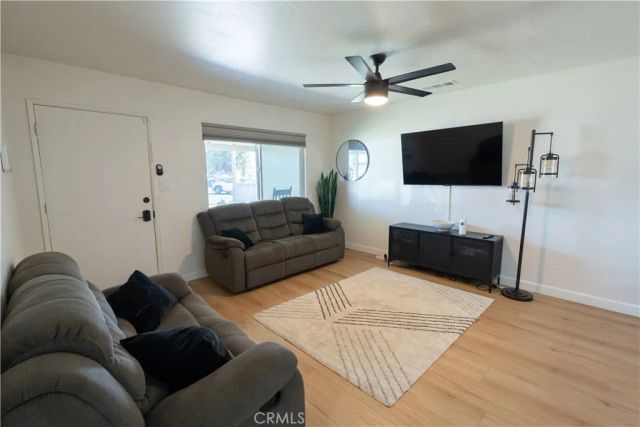 10955 Abby Lane, Hanford, CA 93230