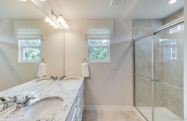 1516 Arcadia Drive, Milford Charter Township, MI 48381