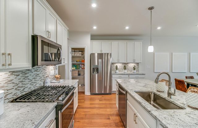 1516 Arcadia Drive, Milford Charter Township, MI 48381