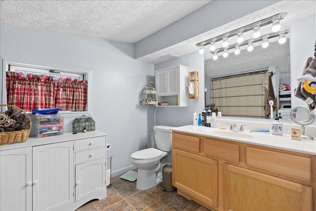 937 124th Avenue, Shelbyville, MI 49344