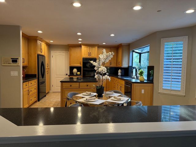 1814 Kern Loop, Fremont, CA 94539