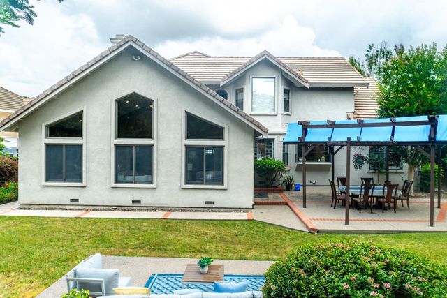 1814 Kern Loop, Fremont, CA 94539