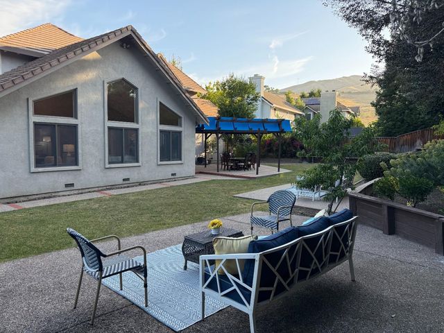 1814 Kern Loop, Fremont, CA 94539