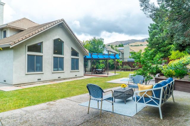 1814 Kern Loop, Fremont, CA 94539