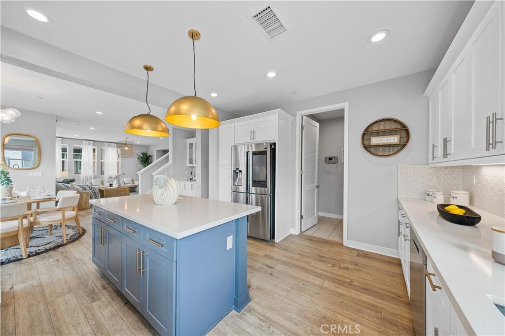 property-img