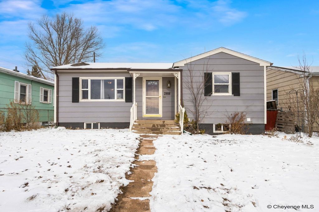 2908 E 8TH ST, Cheyenne, WY 82001