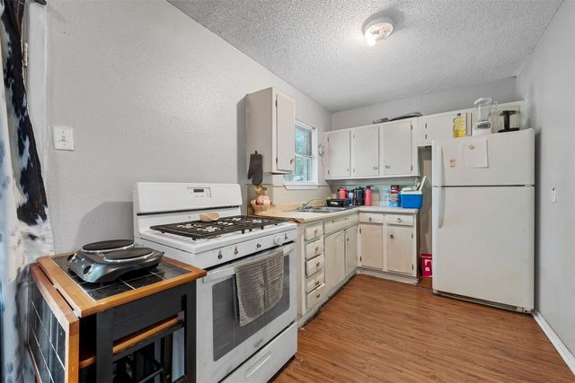 3812 Acree Street, Beverly Hills, TX 76711