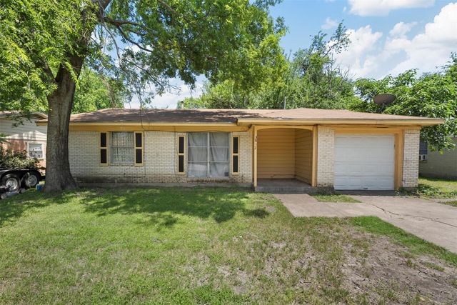 3812 Acree Street, Beverly Hills, TX 76711