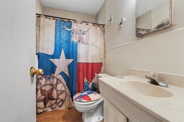 3812 Acree Street, Beverly Hills, TX 76711