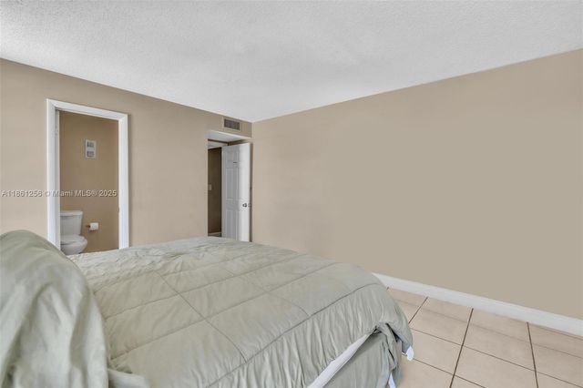 2017 NW 46th Ave A401, Lauderhill, FL 33313
