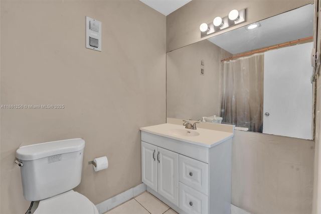 2017 NW 46th Ave A401, Lauderhill, FL 33313