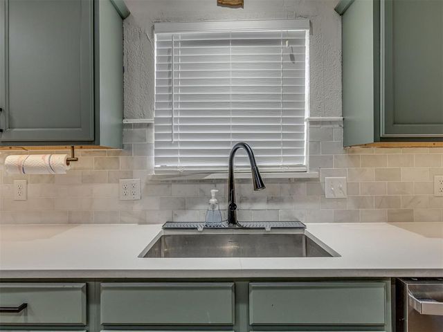 2408 Appleway Street, Edmond, OK 73013