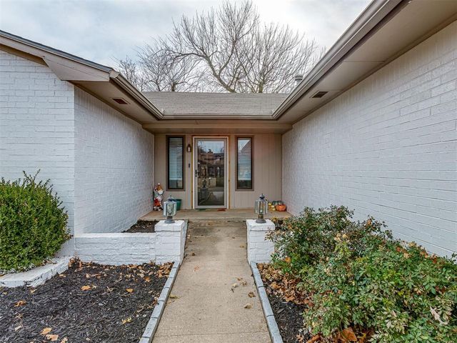 2408 Appleway Street, Edmond, OK 73013