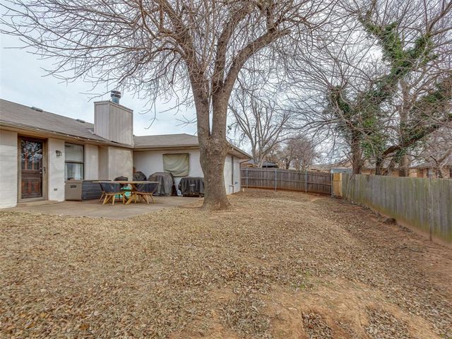 2408 Appleway Street, Edmond, OK 73013