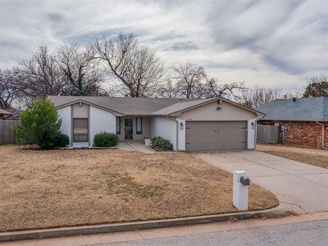 2408 Appleway Street, Edmond, OK 73013