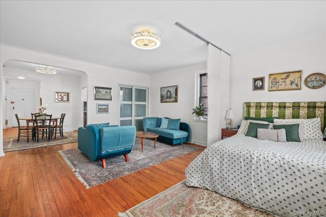 192 Garth Road 4O, Scarsdale, NY 10583