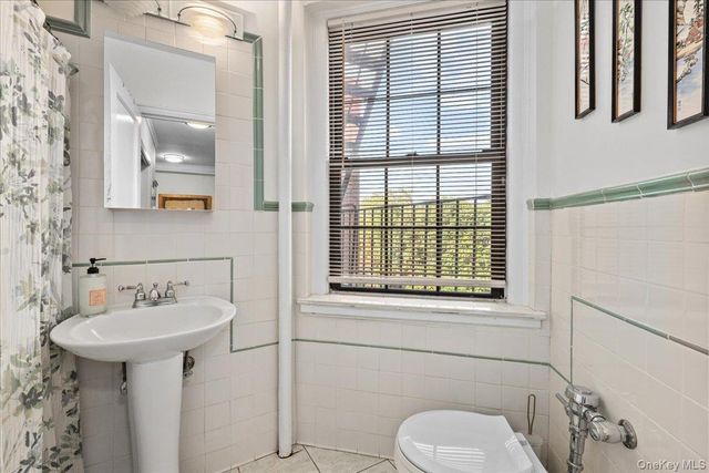 192 Garth Road 4O, Scarsdale, NY 10583
