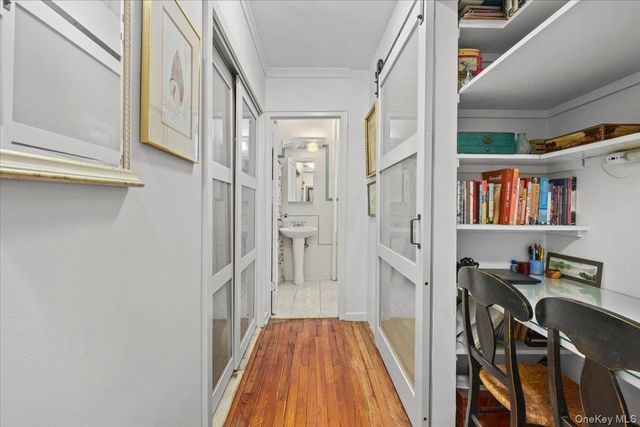 192 Garth Road 4O, Scarsdale, NY 10583