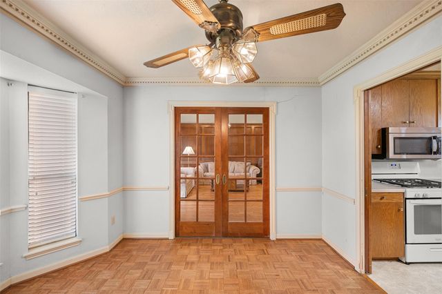 1931 Bruno RD, Schulenburg, TX 78956