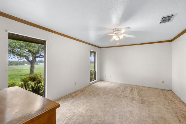 1931 Bruno RD, Schulenburg, TX 78956
