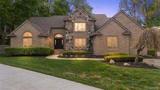 17840 Christine Boulevard N, Clinton Charter Township, MI 48038