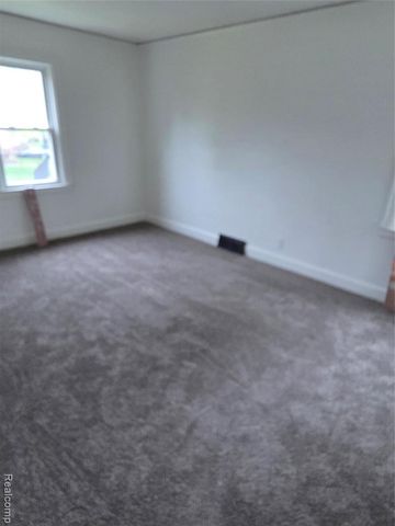 17338 Cooley Street, Detroit, MI 48219