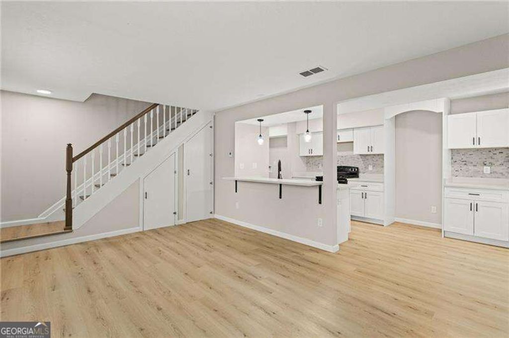 1321 Surrey Lane SW, Marietta, GA 30008 — photo 3
