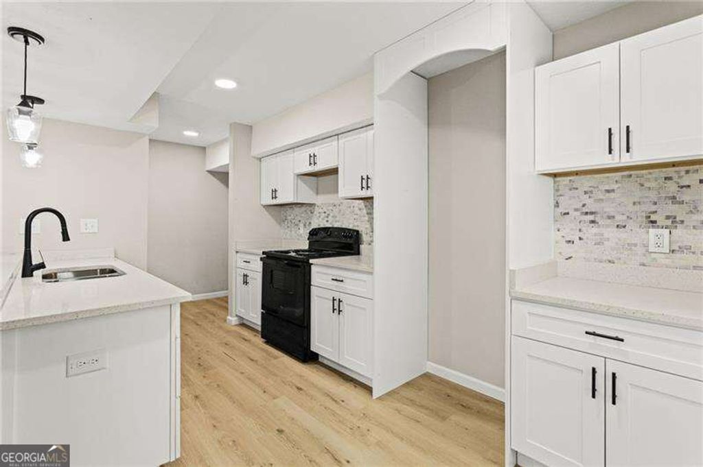 1321 Surrey Lane SW, Marietta, GA 30008 — photo 4