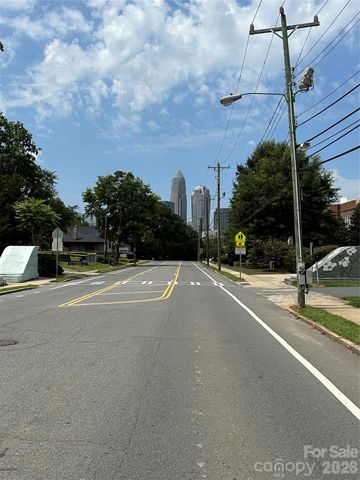 820 Cross Trail Drive, Charlotte, NC 28204