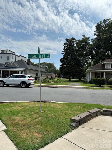 820 Cross Trail Drive, Charlotte, NC 28204