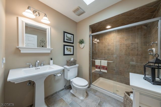 1817 Chapel Rd, Scotch Plains Twp., NJ 07076