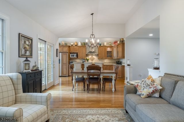 1817 Chapel Rd, Scotch Plains Twp., NJ 07076