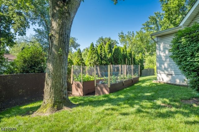 1817 Chapel Rd, Scotch Plains Twp., NJ 07076