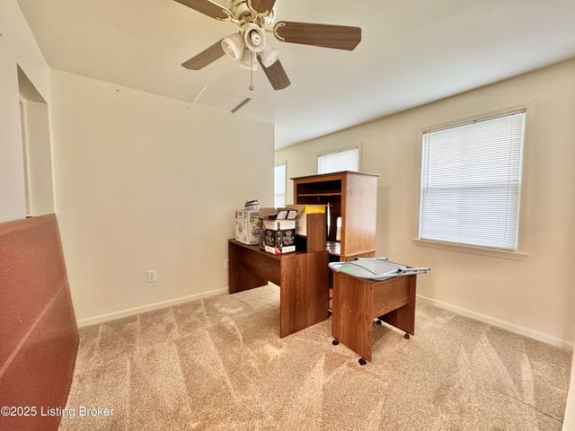 5517 Pico Ln, Louisville, KY 40219