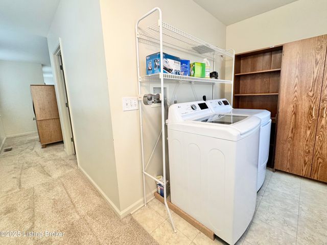 5517 Pico Ln, Louisville, KY 40219