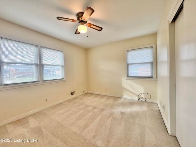 5517 Pico Ln, Louisville, KY 40219