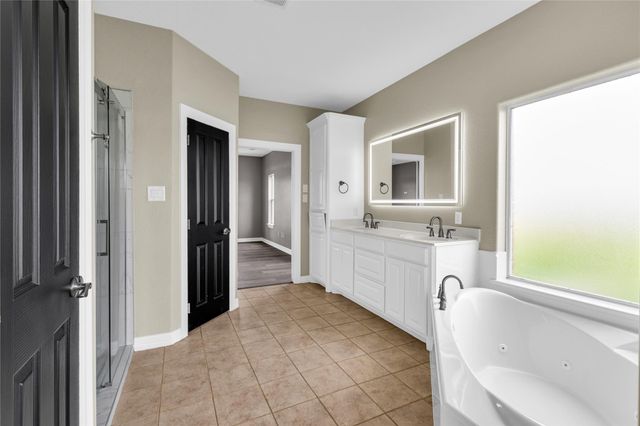 863 Bunkhouse Trail, Angleton, TX 77515