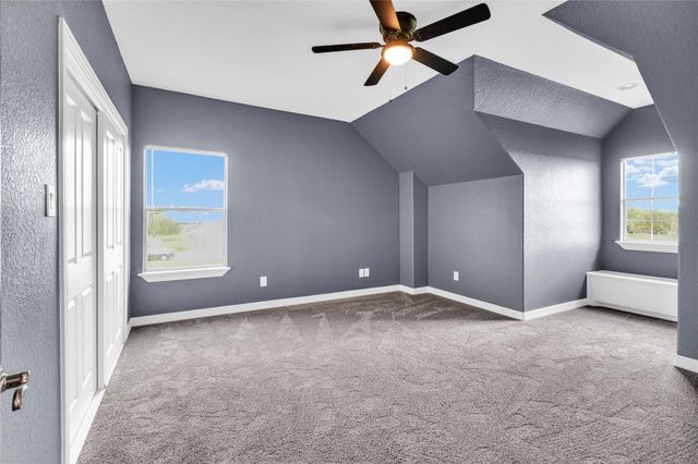 863 Bunkhouse Trail, Angleton, TX 77515