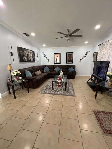 4905 N 14TH STREET, Tampa, FL 33603